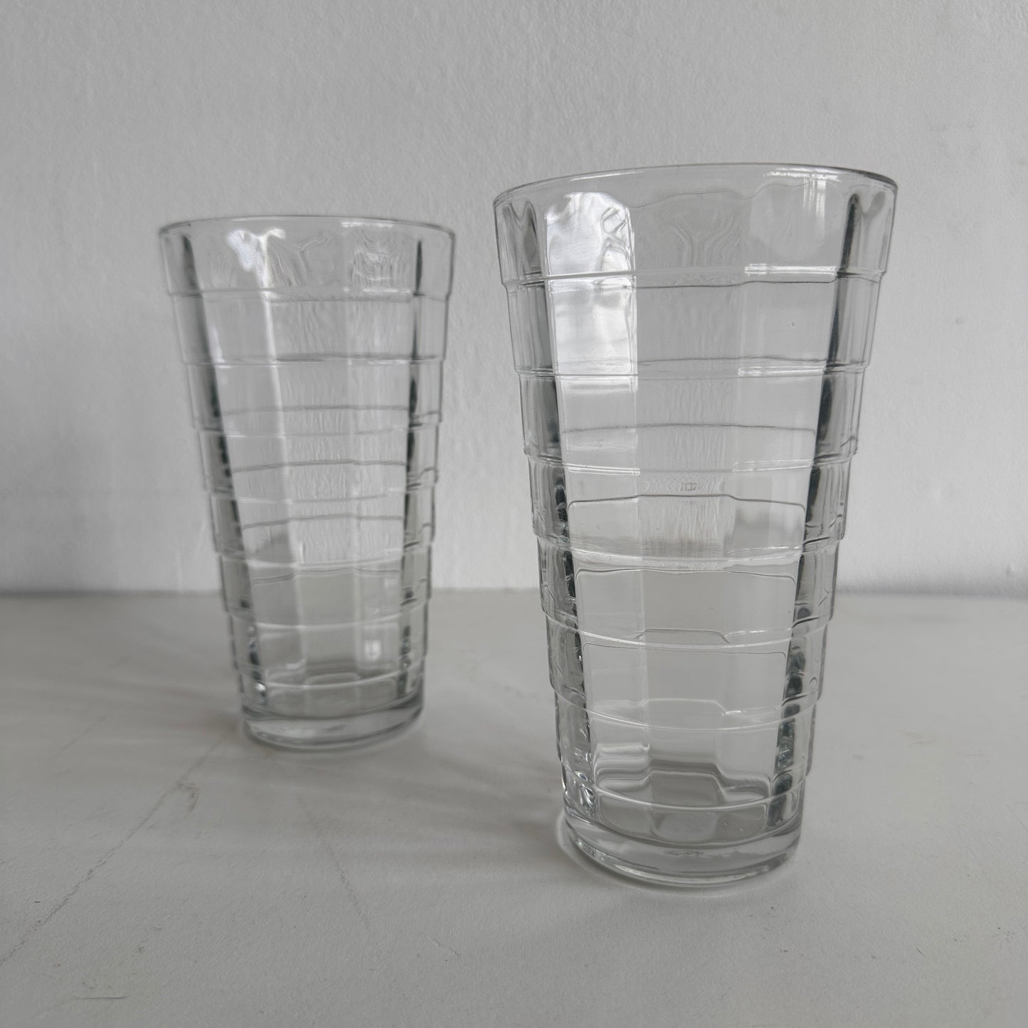 TT084 TWO TALL GRID GLASSES