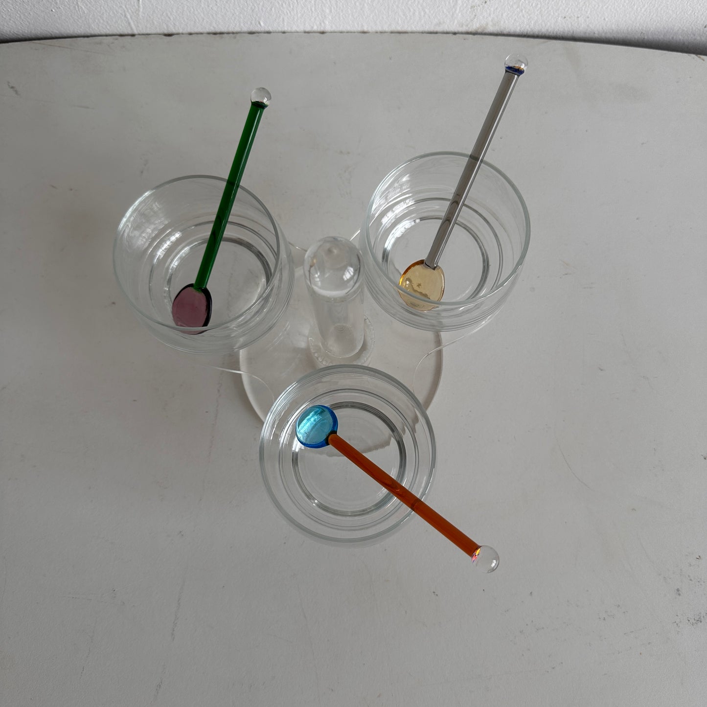 TT085 LUCITE AND GLASS 3 DISH HORDUERVES SERVER