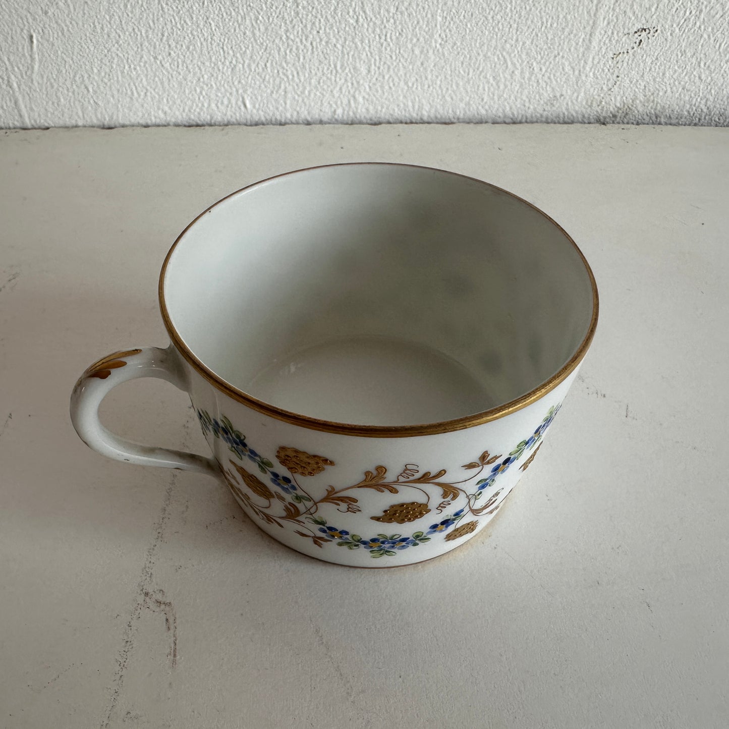 TT091 BLUE & GOLD FLORAL TEA CUP