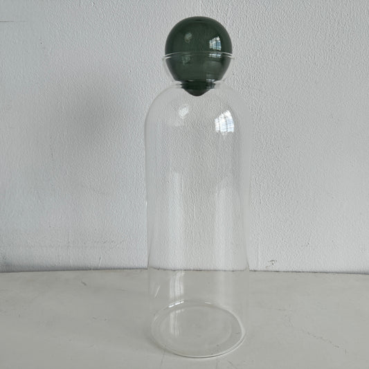 TT103 GLASS CARAFE WITH SMOKED GLASS LID