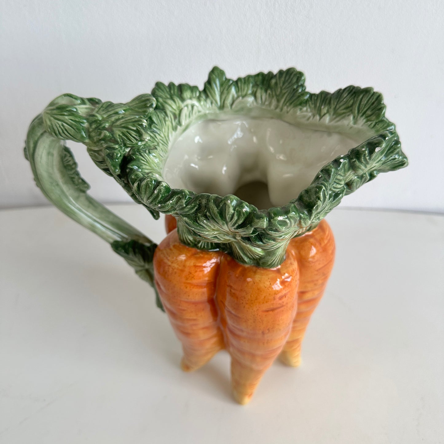 TT104 CERAMIC CARROT PITCHER