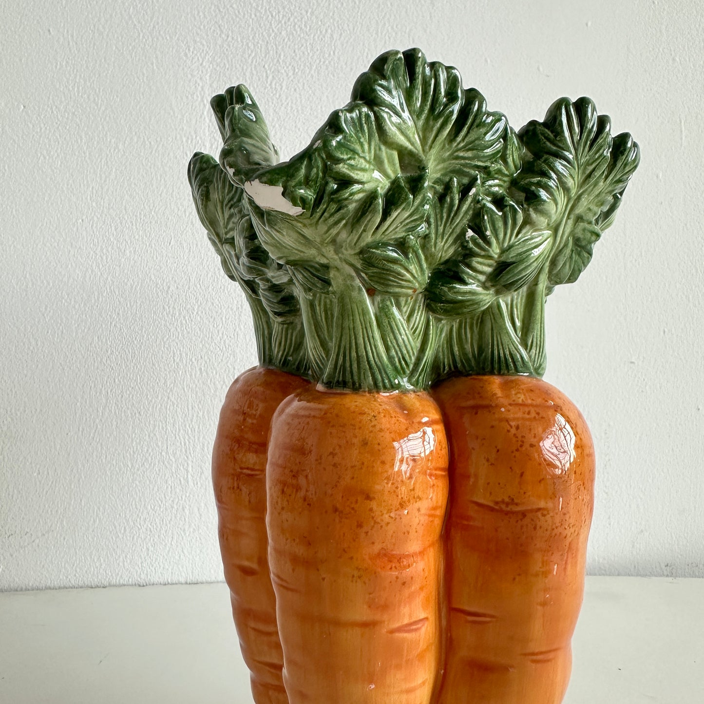 TT104 CERAMIC CARROT PITCHER