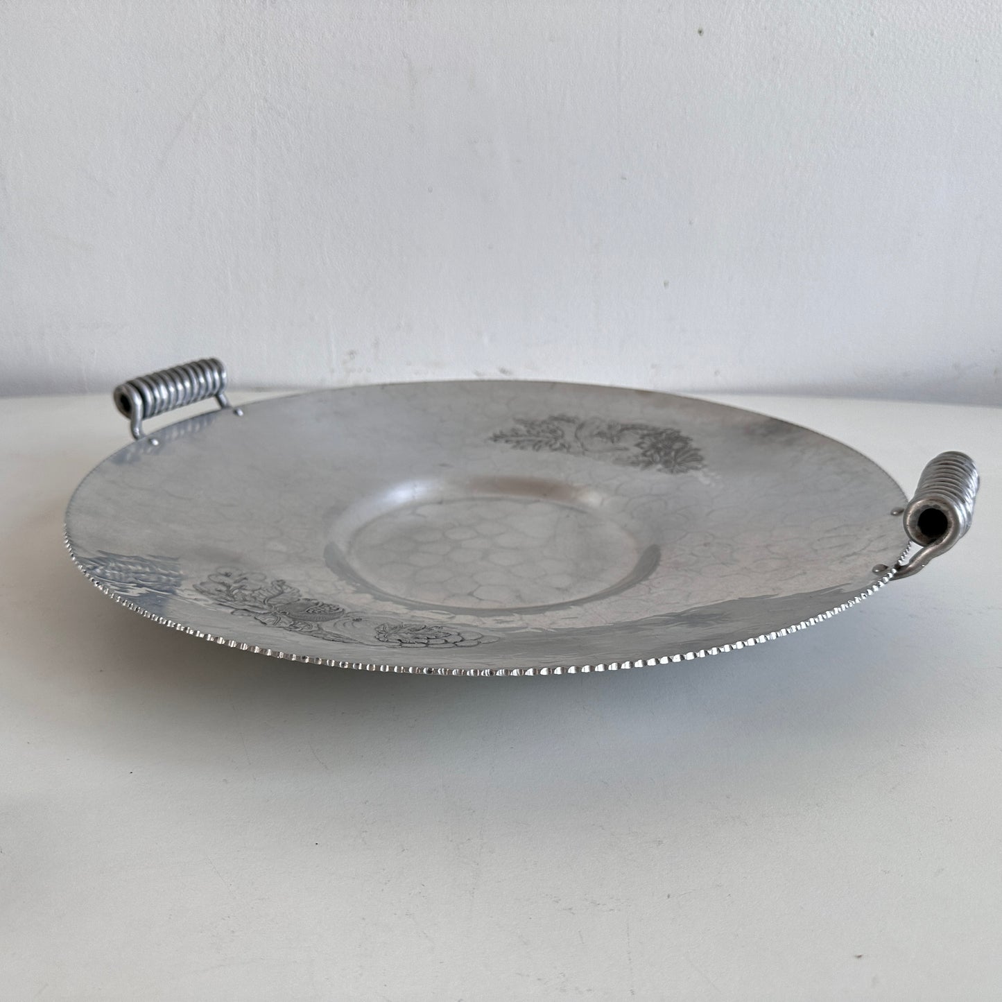 TT124 ALUMINUM SERVING PLATTER