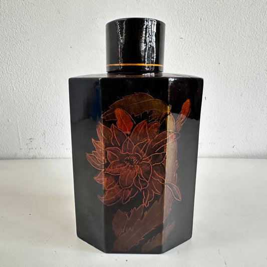 TT125 BLACK LAQUER TEA CADDY