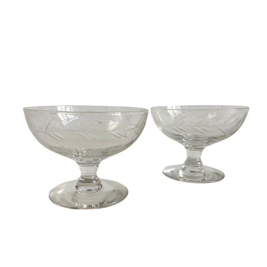 TT133 PAIR OF TINY ETCHED GLASS COUPES