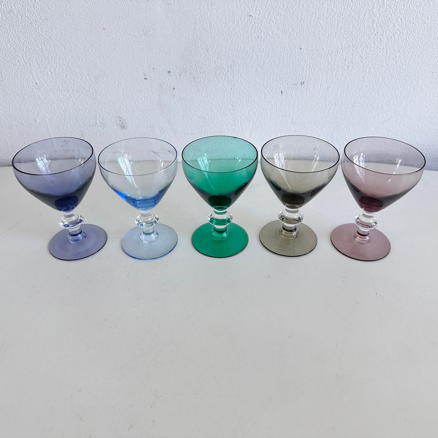 TT134 SET OF FIVE SMALL TINTED CORDIAL GLASSES