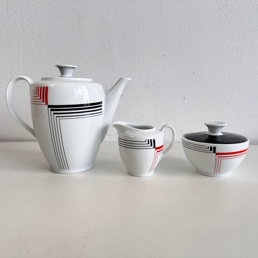 TT137 BLACK AND RED STRIPED PORCELAIN TEA SET
