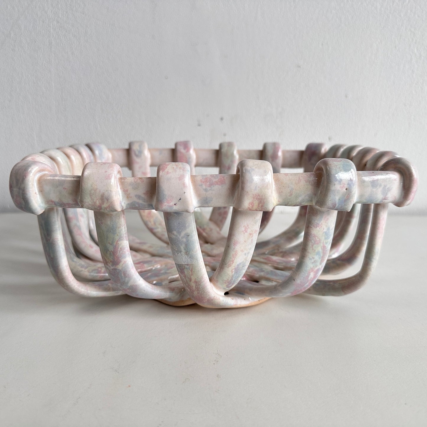 TT141 CERAMIC LYDIA BASKET