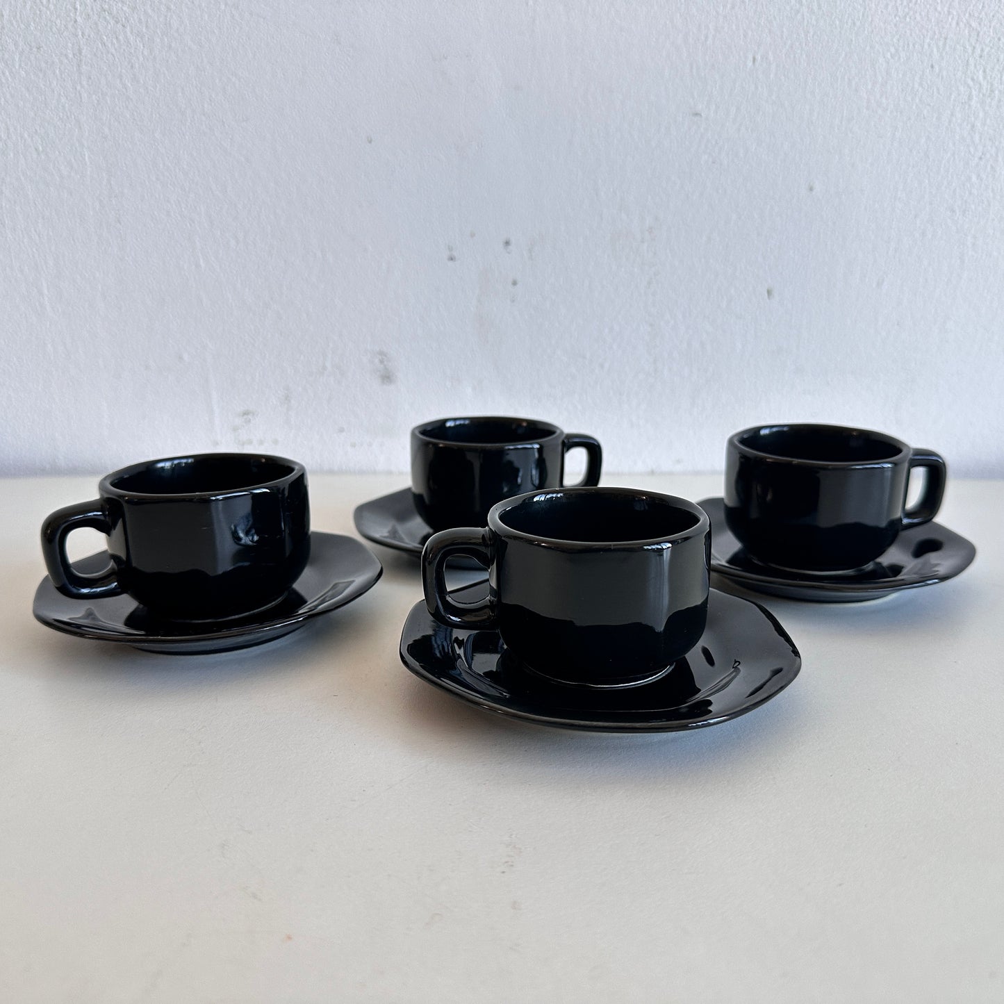 TT142 SET OF 4 BLACK OCTAGONAL ESPRESSO CUPS