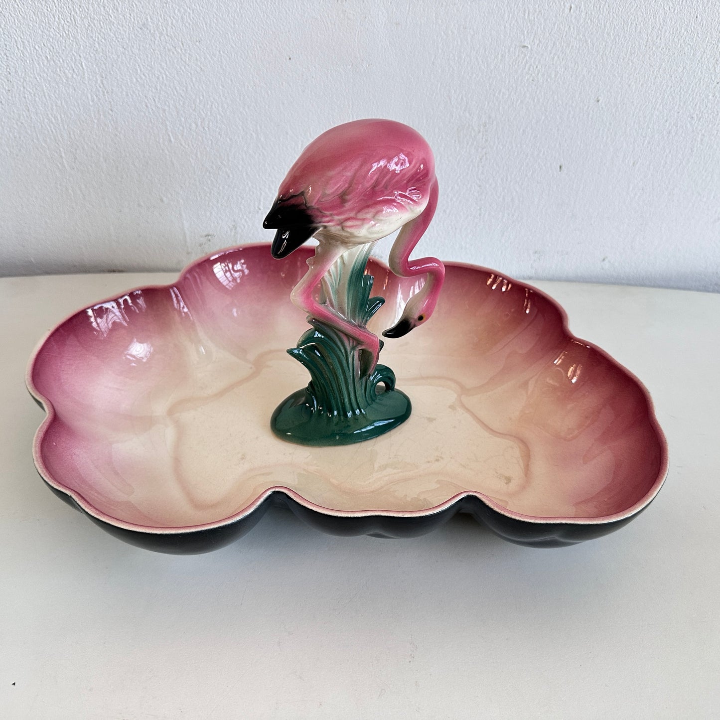 TT147 FLAMINGO SERVING BOWL