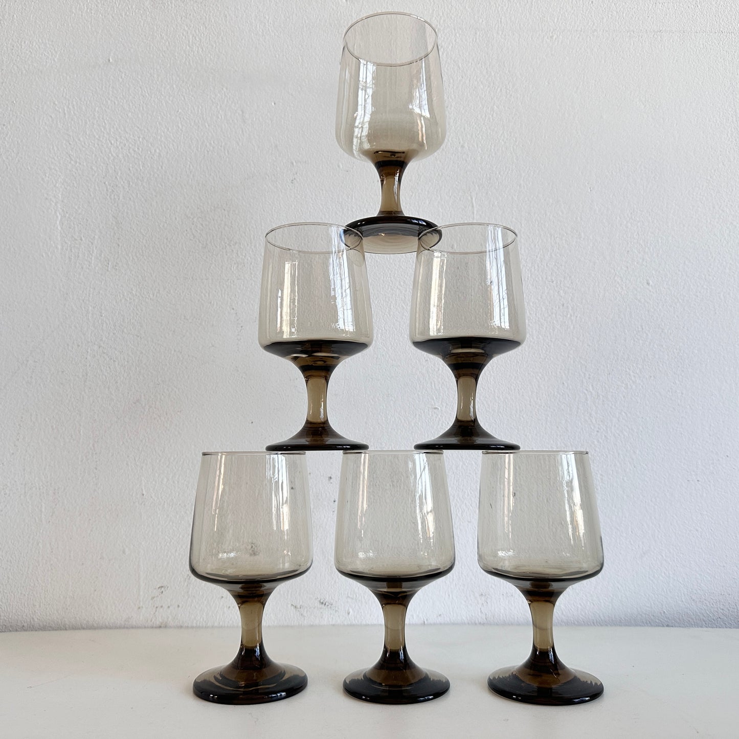 TT148 SET OF 6 SMOKED BROWN LIBBY TAWNY ACCENT WINE GLASSES