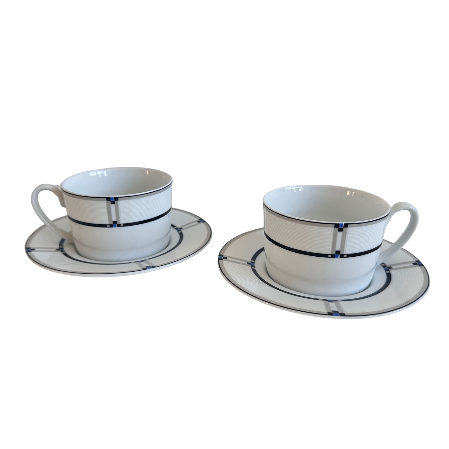 TT153 PAIR OF NOVA GEOMETRIC CUPS AND SAUCERS