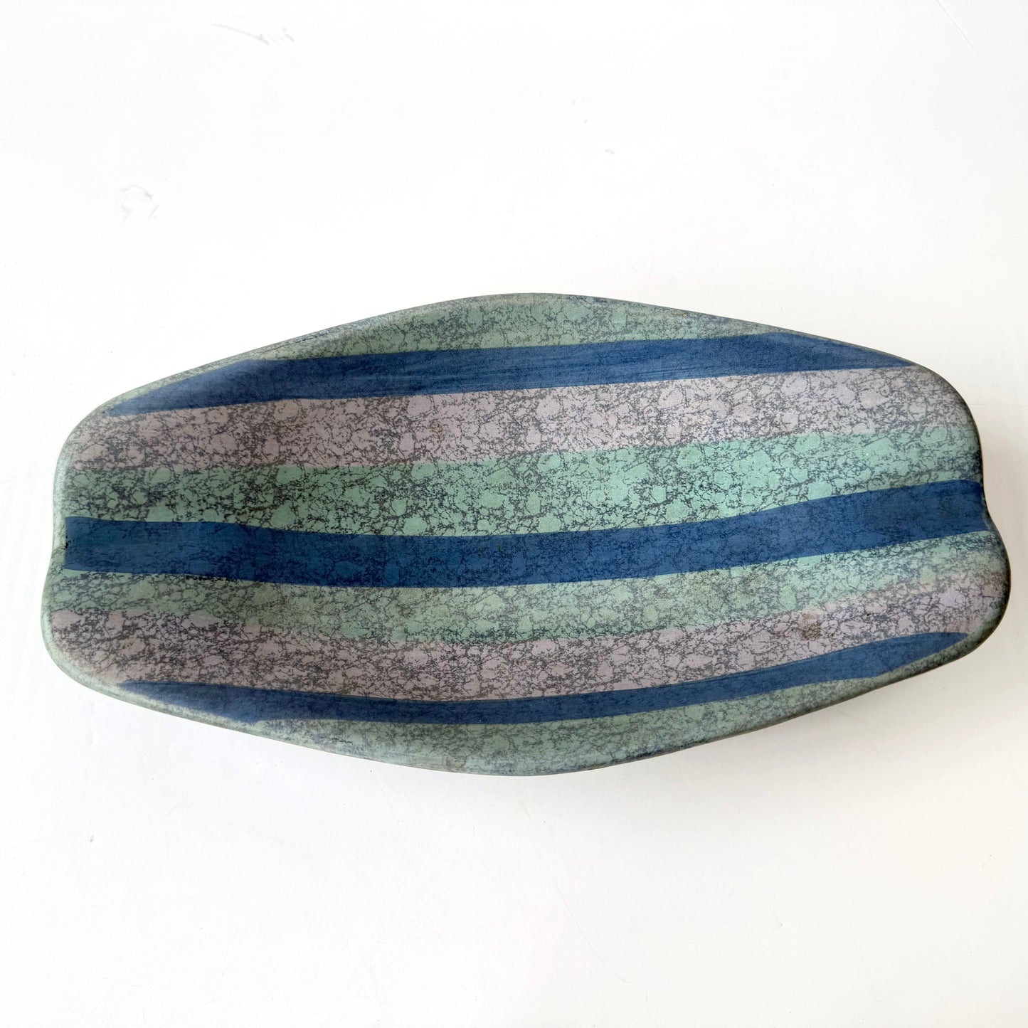 TT163 FOOTED SERVING DISH