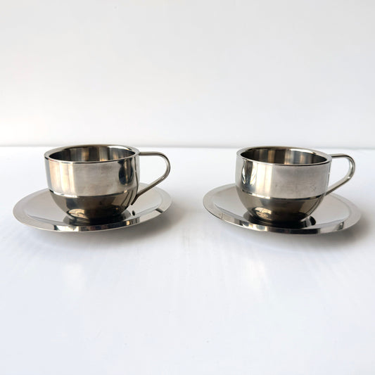 TT168 PAIR OF CHROME COFFEE CUPS