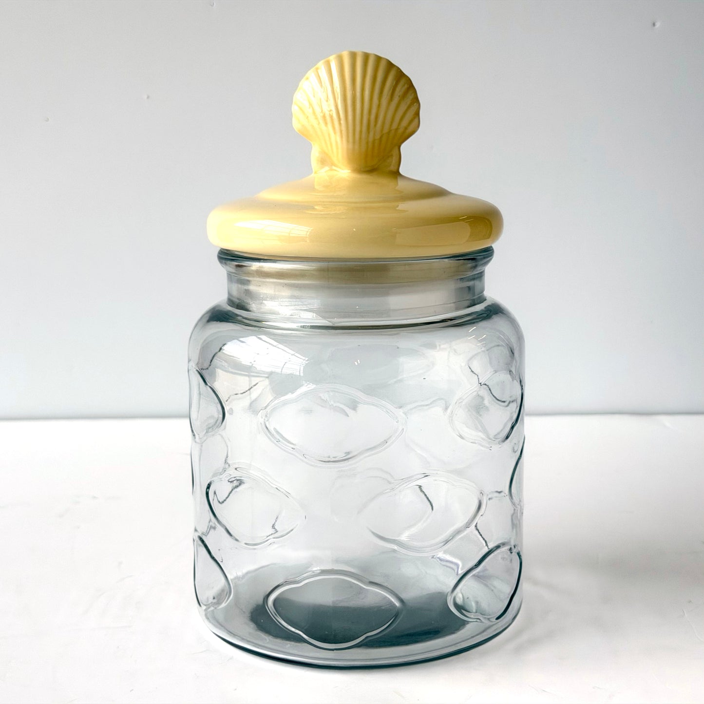 TT180 GLASS COOKIE JAR WITH YELLOW SHELL LID