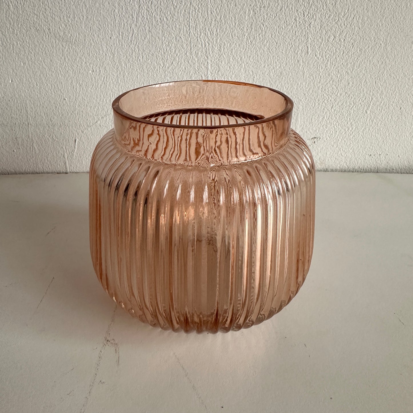 VS011 FLUTED ROSE GLASS VASE