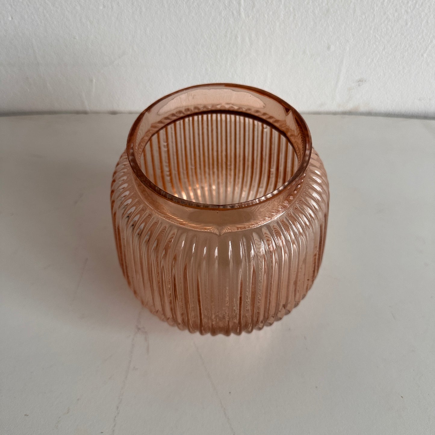 VS011 FLUTED ROSE GLASS VASE