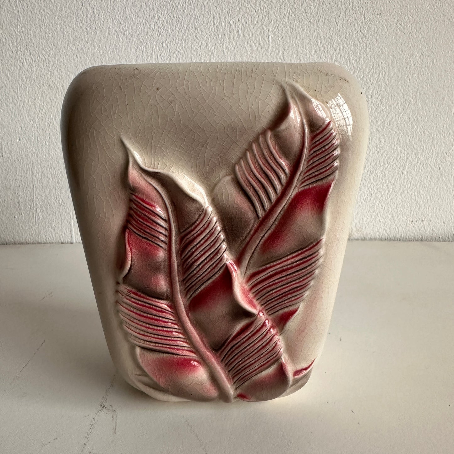 VS017 PAIR OF PINK LEAF CERAMIC VASES