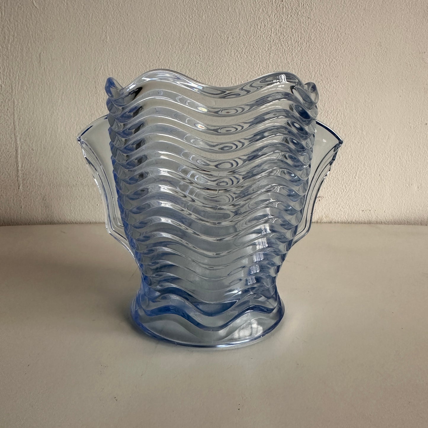 VS020 WAVY BLUE GLASS VASE