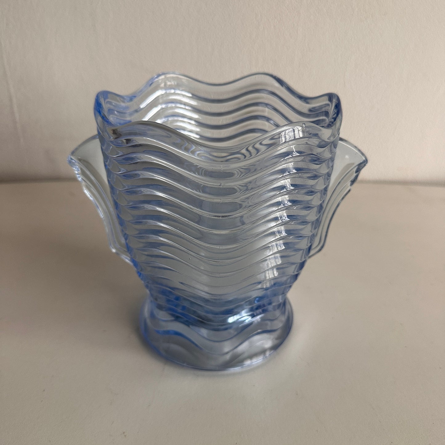 VS020 WAVY BLUE GLASS VASE