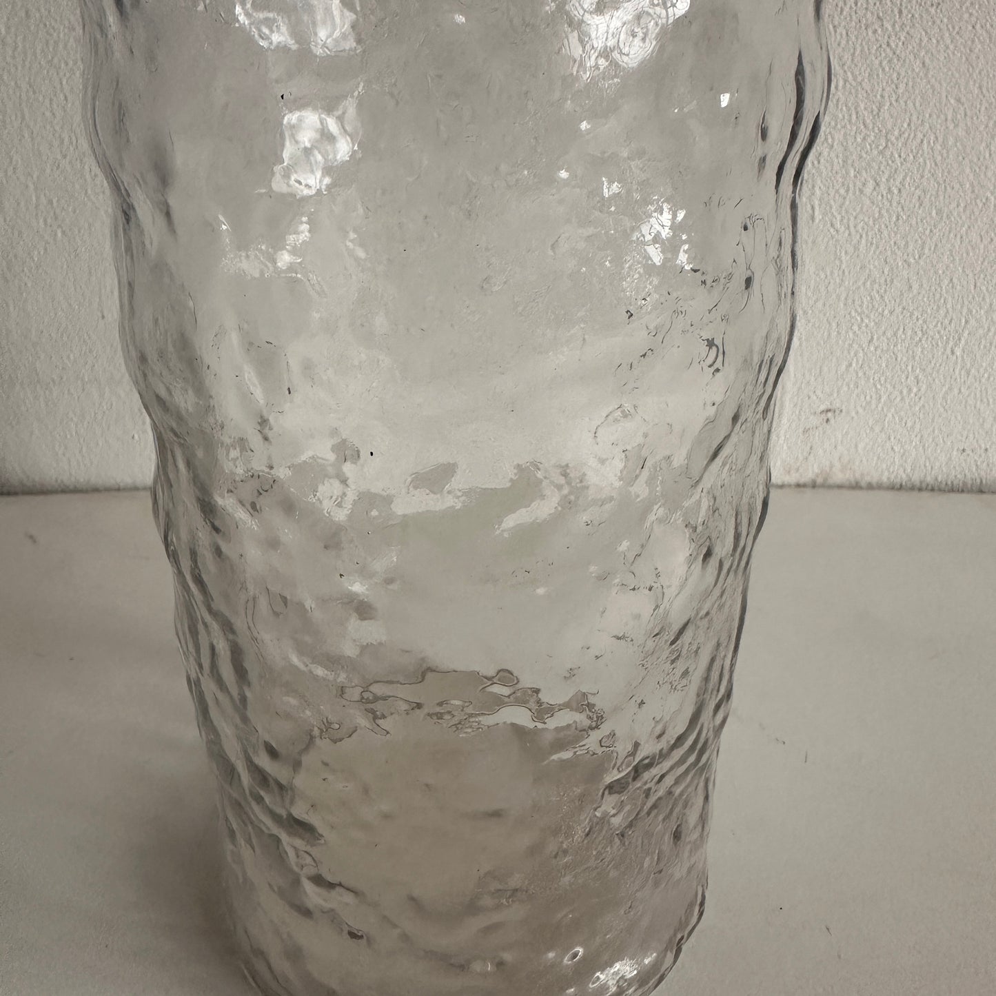 VS022 RIPPLE GLASS VASE