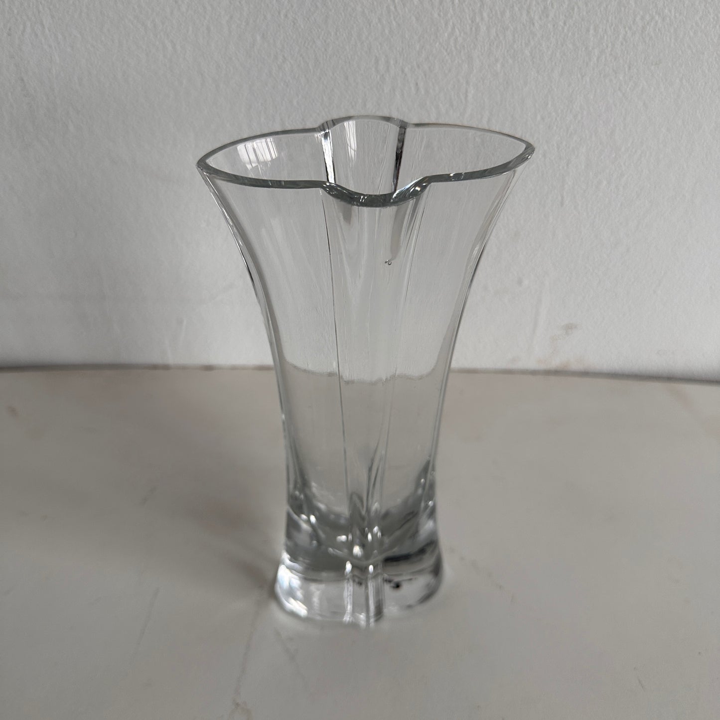 VS025 KOLLONTAI VASE