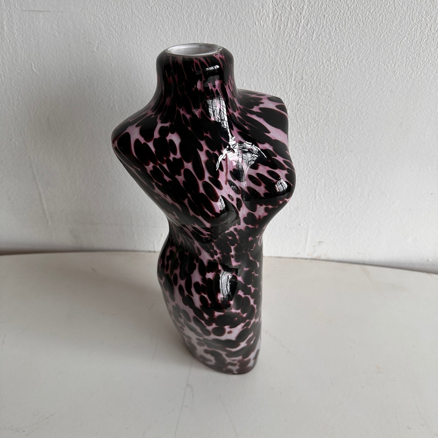 VS030 PURPLE AND PINK LADY VASE