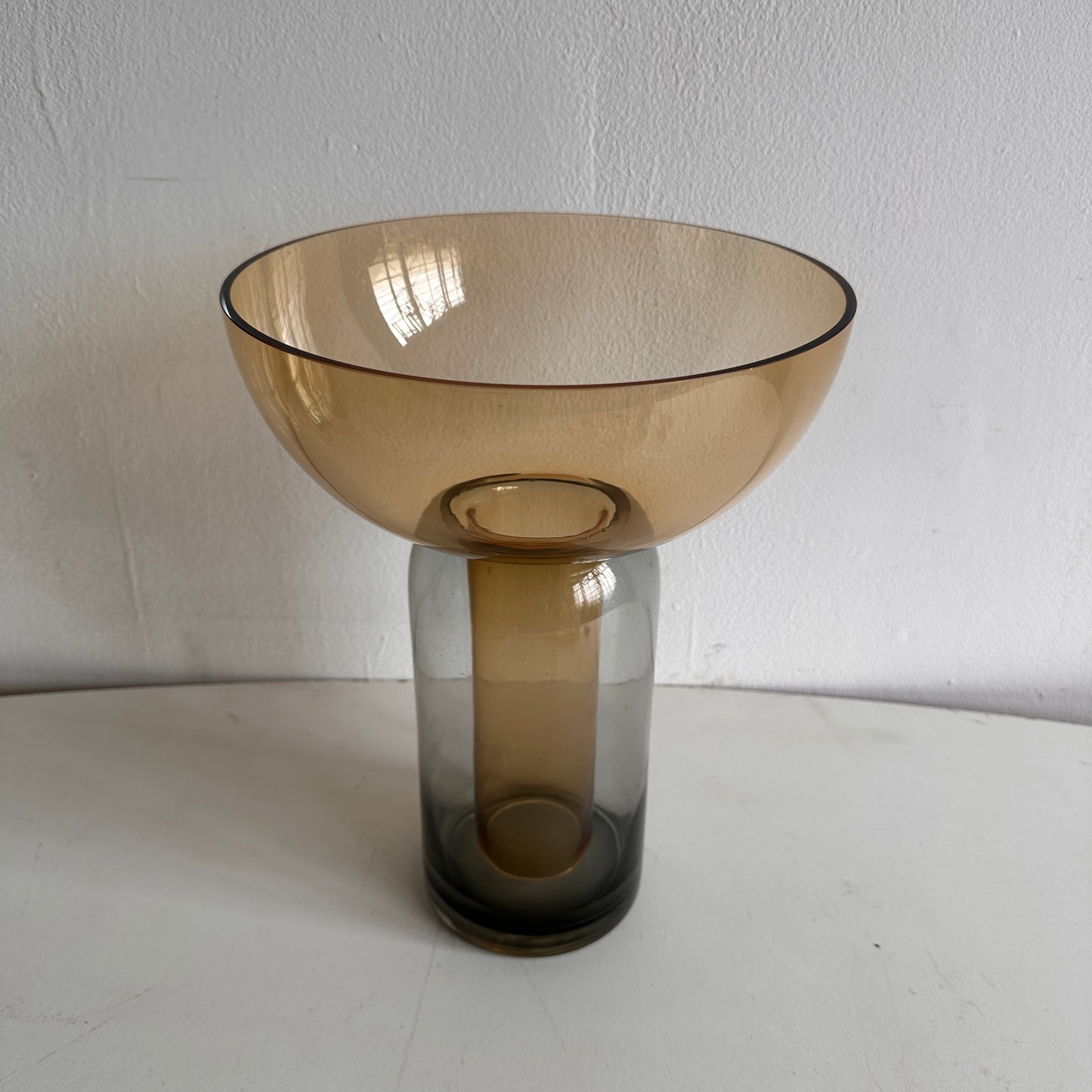 VS031 SMOKED AND AMBER GLASS VASE