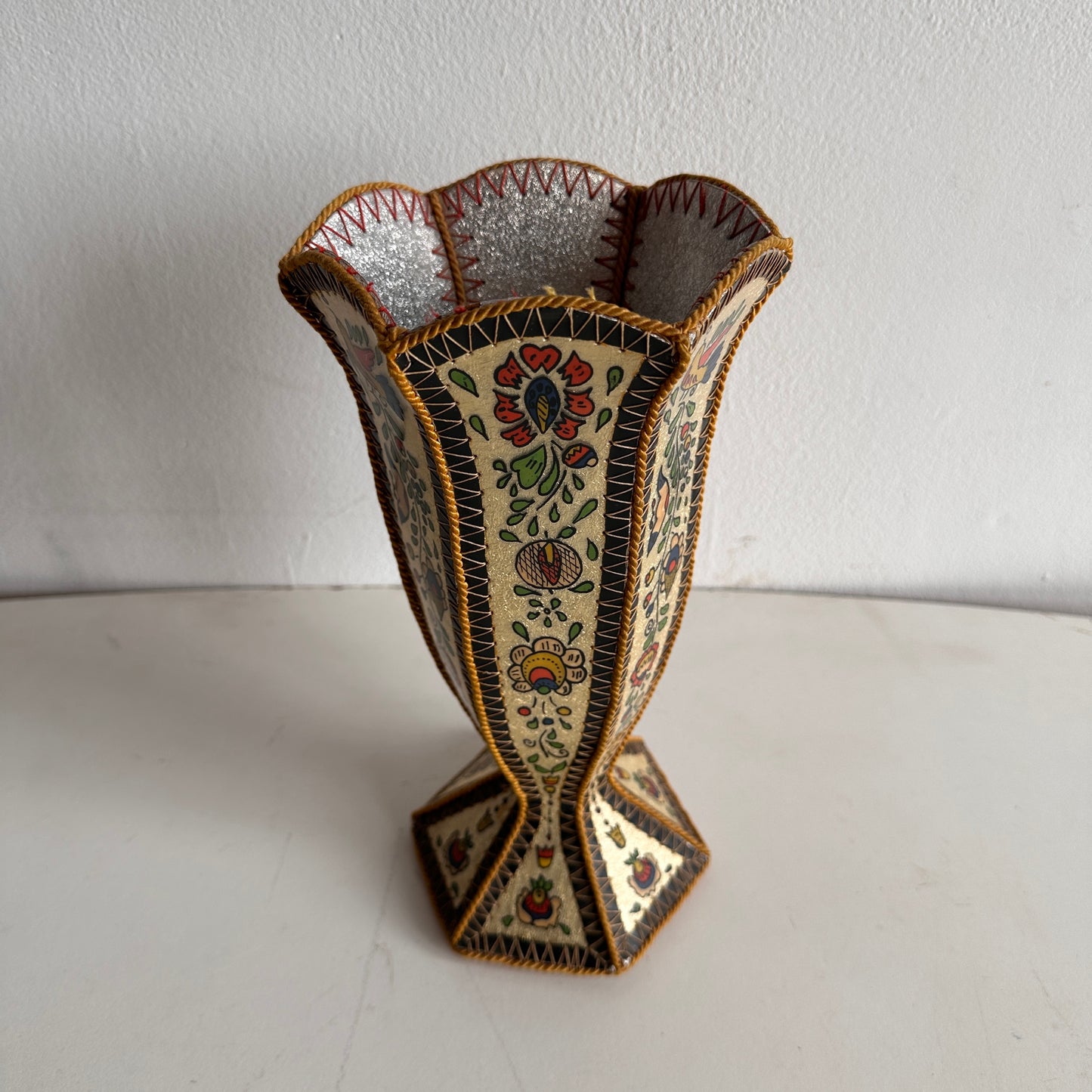 VS035 FLORAL PAPER VASE