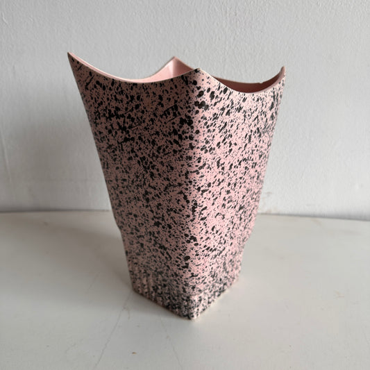 VS039 PINK AND BLACK SPECKLED VASE