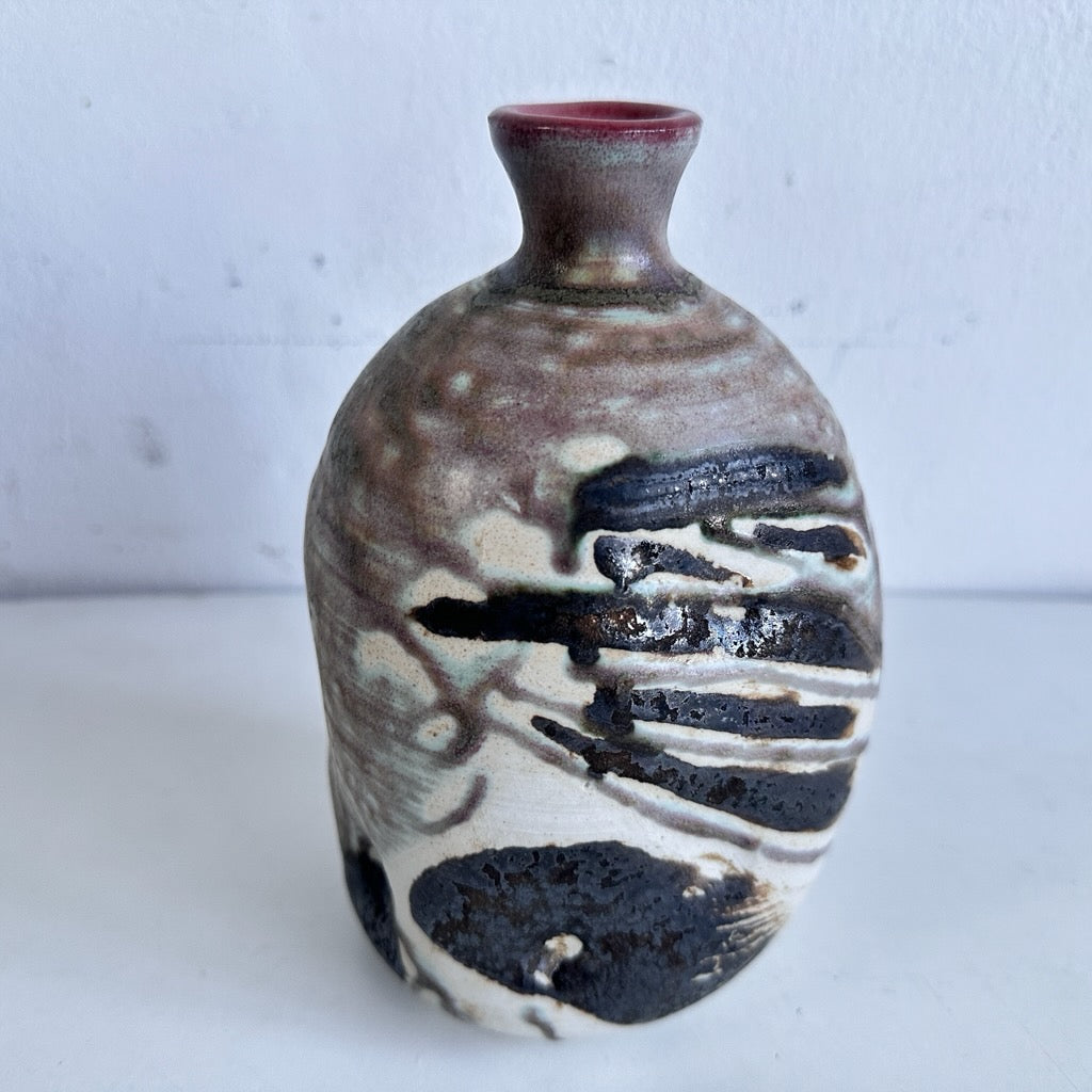 VS061 NEUTRAL TONE ABSTRACT SWIRL VASE