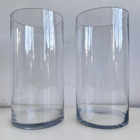 VS062 SET OF TWO TALL CYLINDRICAL CLEAR GLASS VASES