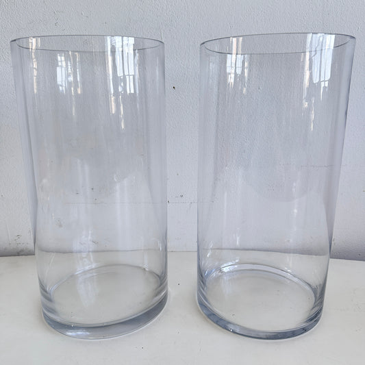 VS062 SET OF TWO TALL CYLINDRICAL CLEAR GLASS VASES