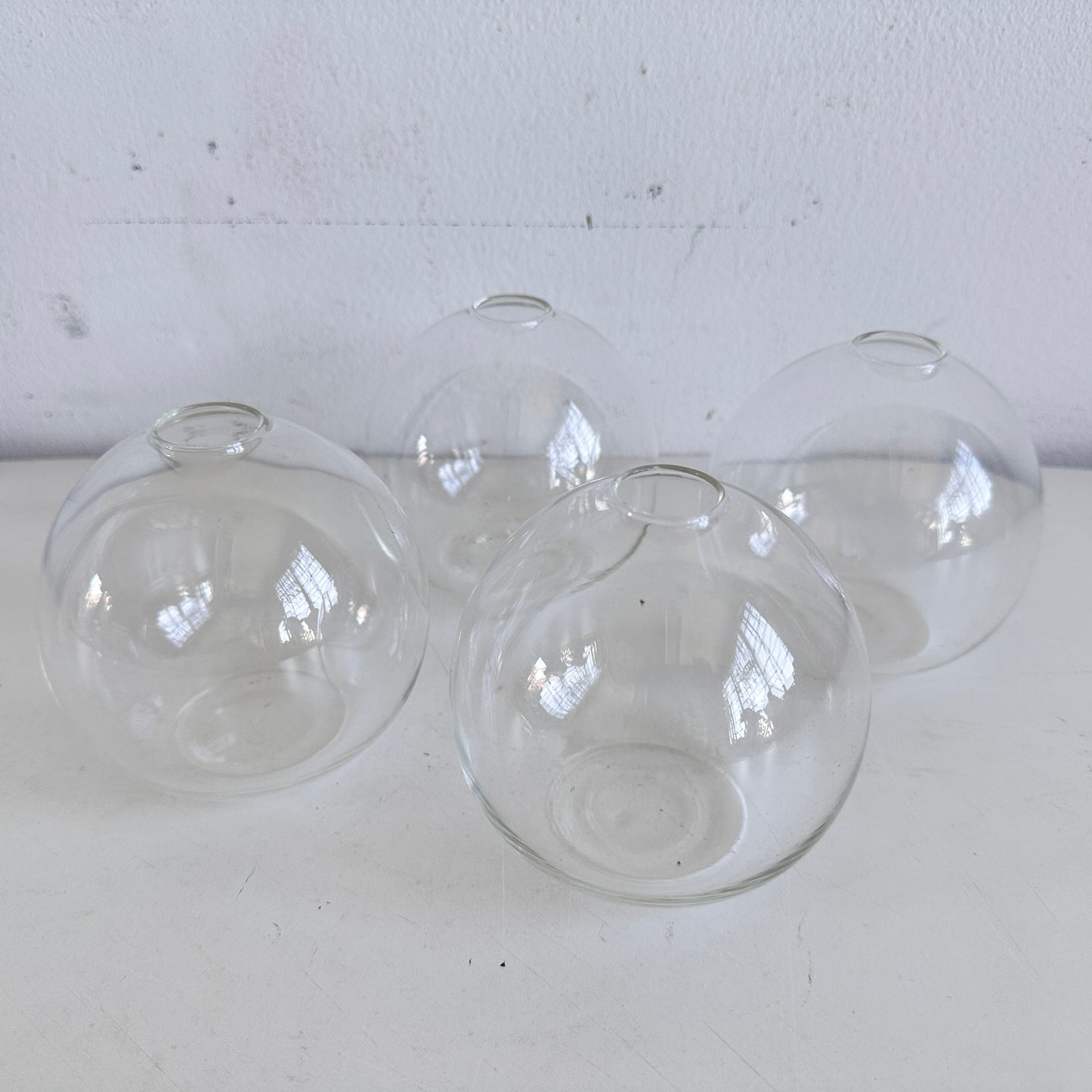 VS064 SET OF 4 SPHERICAL CLEAR GLASS VASES