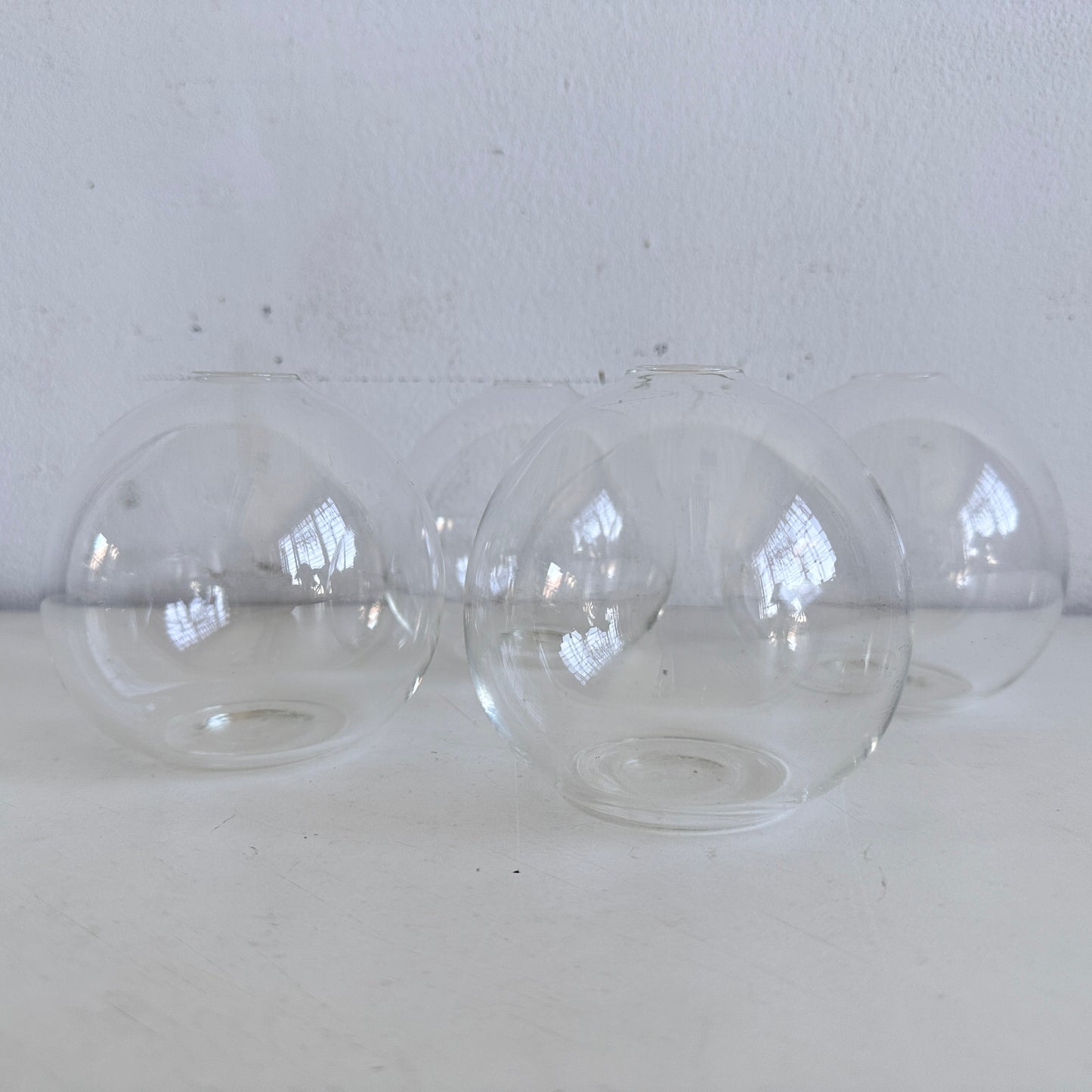 VS064 SET OF 4 SPHERICAL CLEAR GLASS VASES