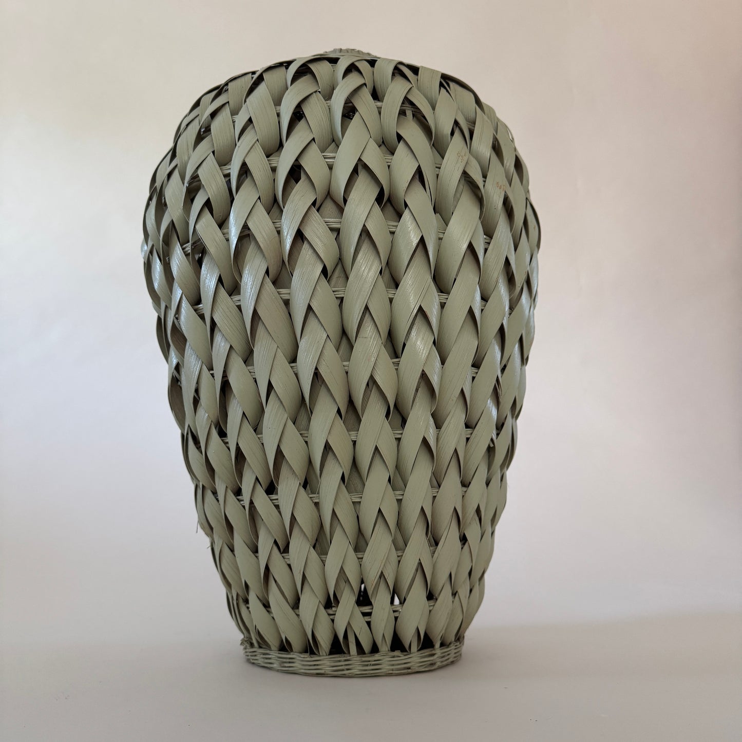 VS071 RATTAN VASE