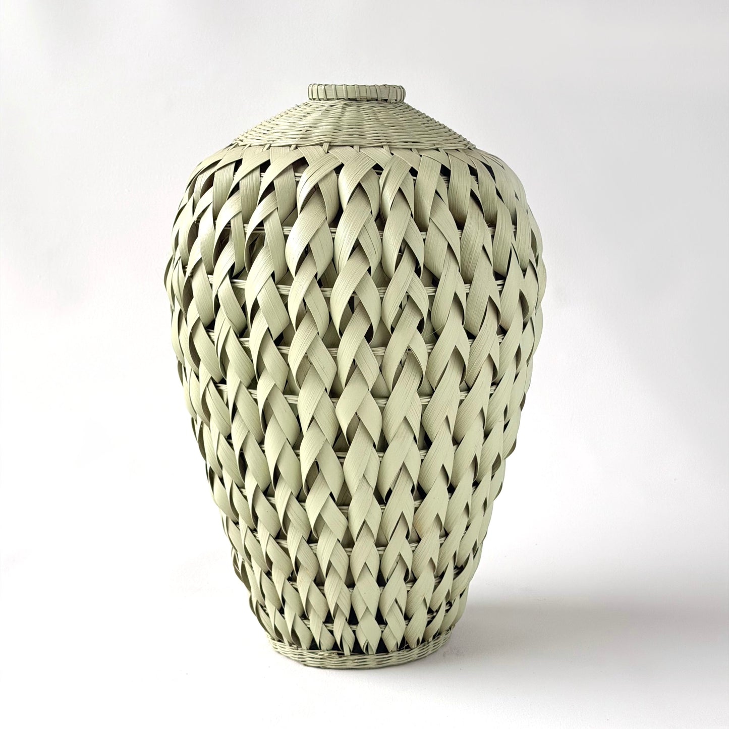 VS071 RATTAN VASE