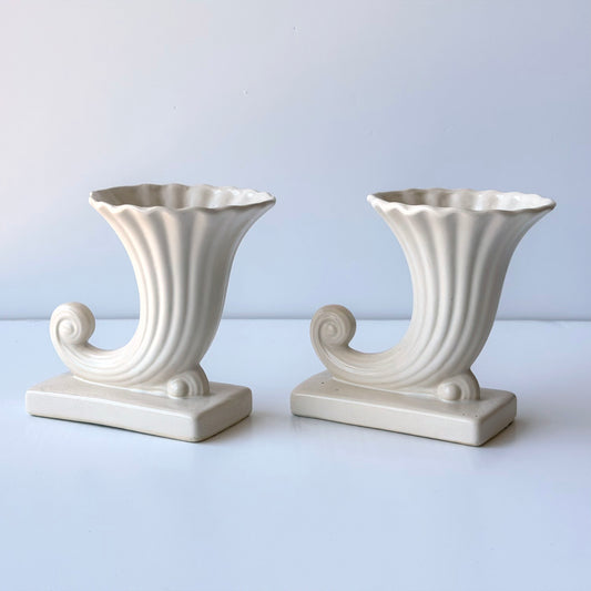 VS073 PAIR OF CREAM CERAMIC CORNUCOPIA VASES
