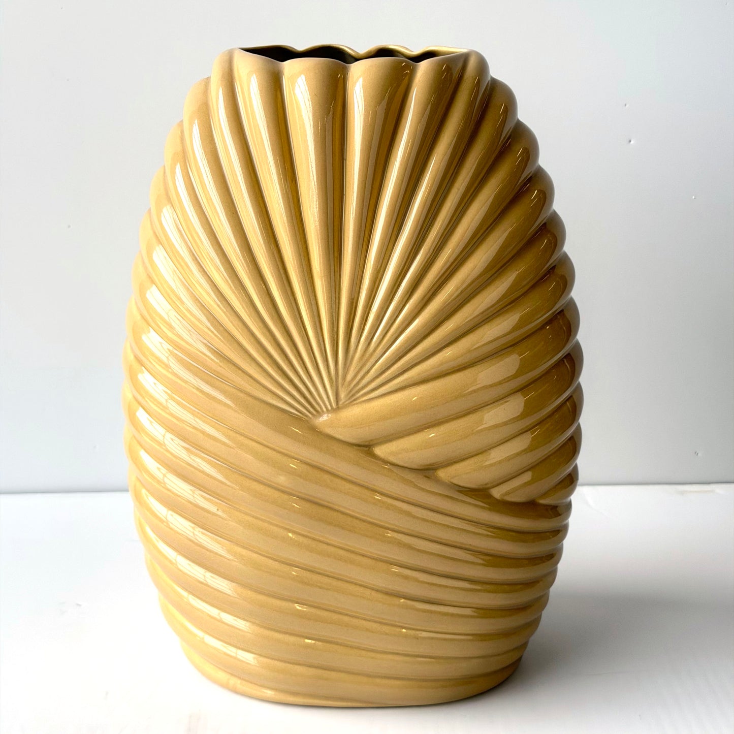 VS077 LARGE ART DECO CERAMIC CREAM VASE