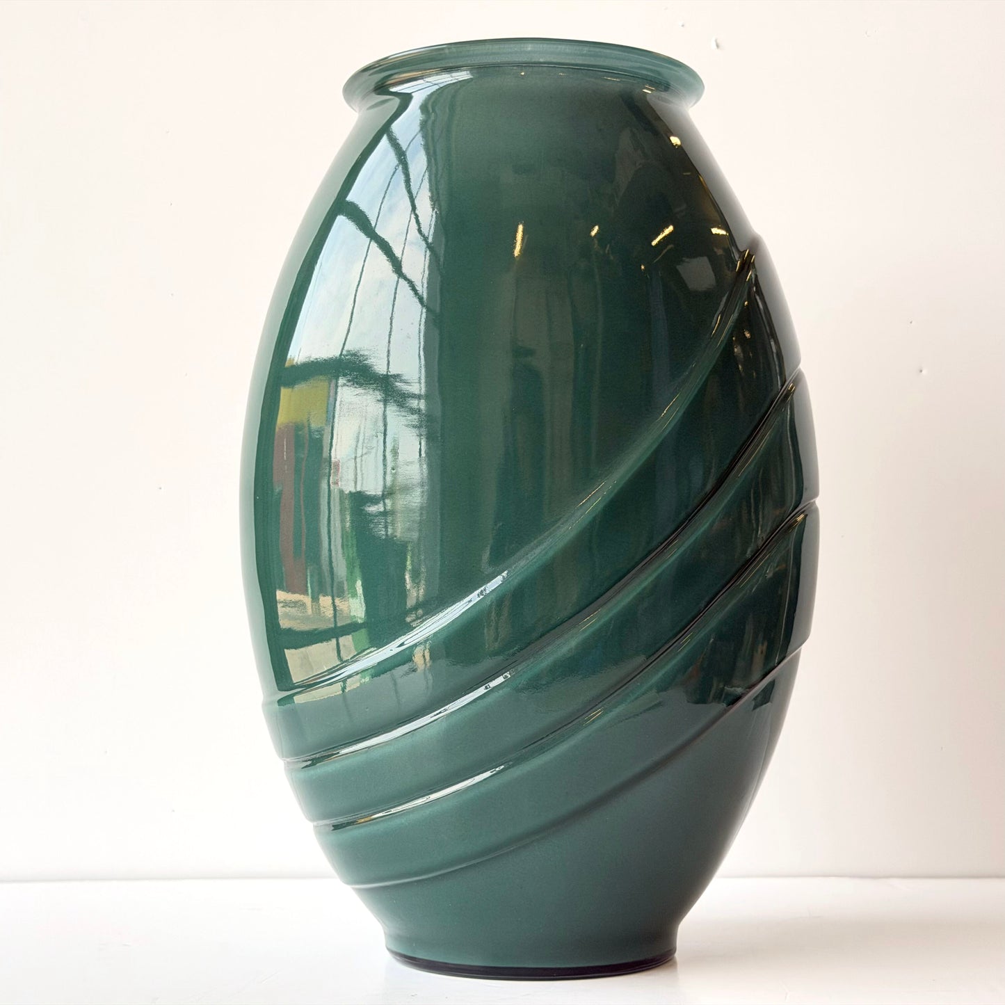VS078 ART DECO GREEN GLASS VASE