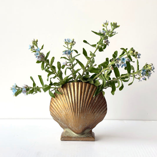 VS079 CERAMIC GOLD & GREEN SCALLOP SHELL VASE