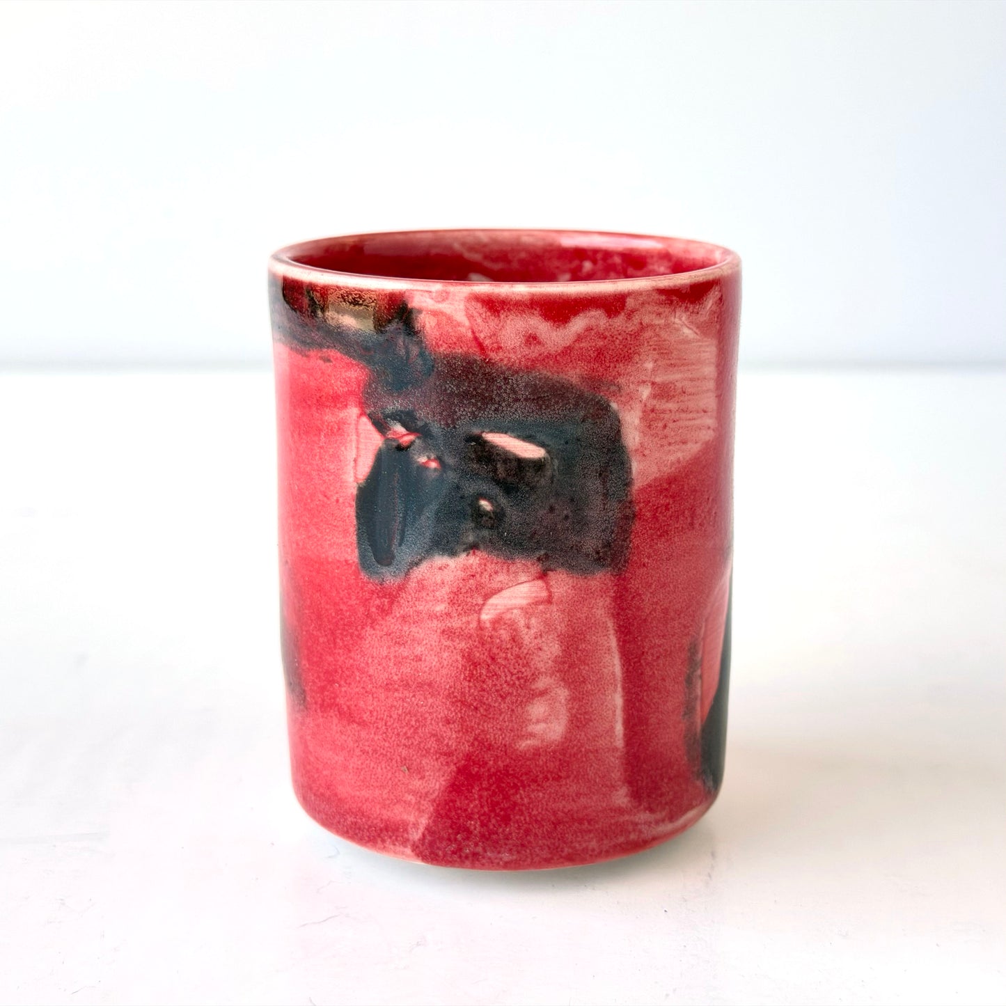 VS081 RED AND BLACK CERAMIC VASE