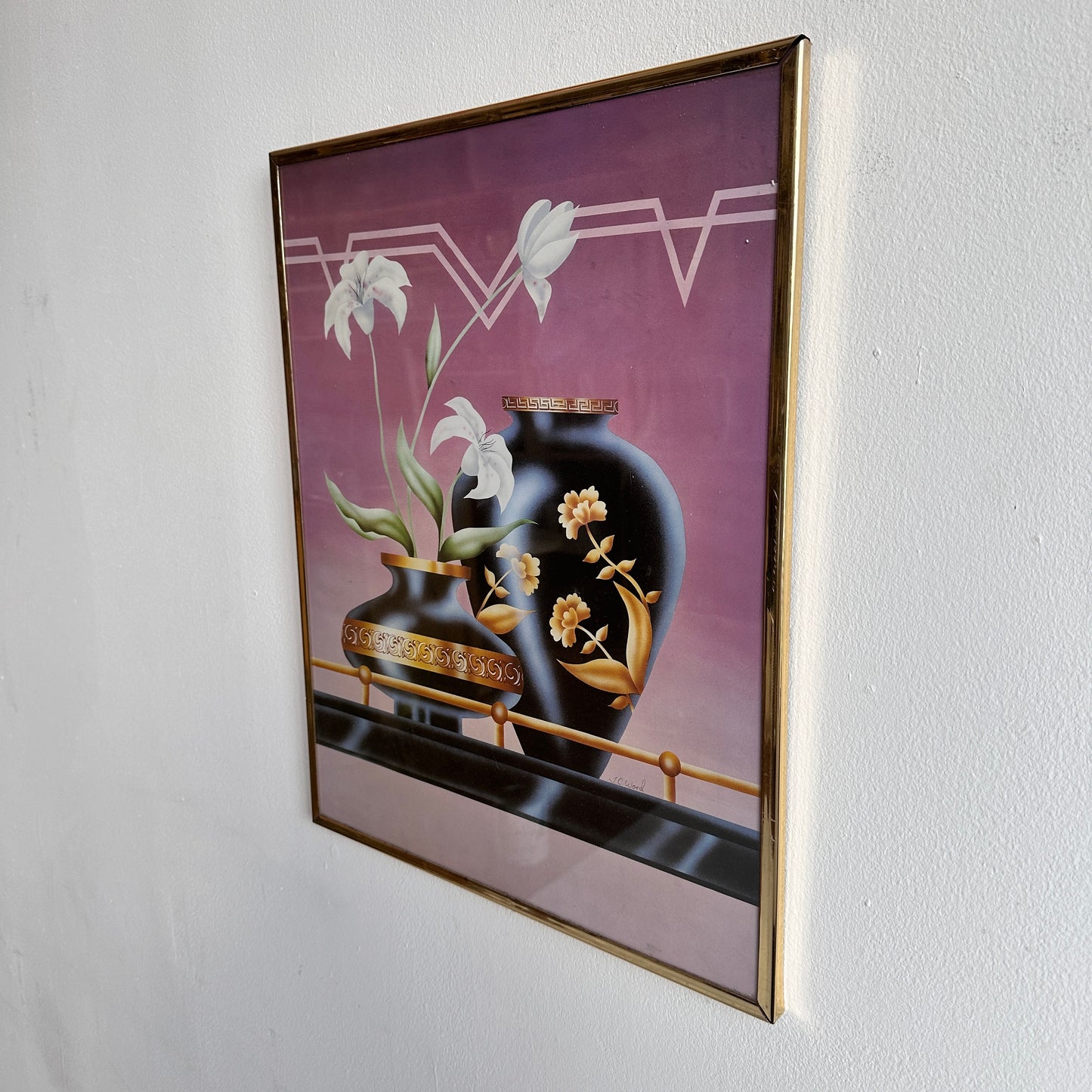 WD003 GRAPHIC BLACK VASE WALL ART