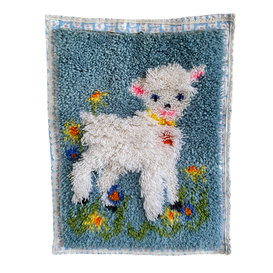 WD006 VINTAGED HAND TUFTED LAMB WALL HANGING