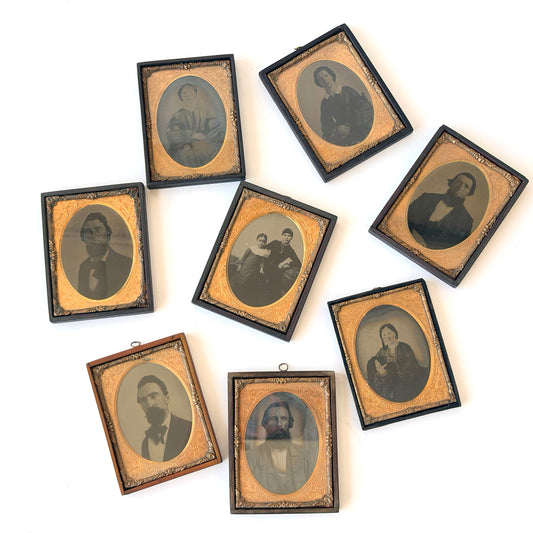 WD020 SET OF 8 19TH CENTURY FRAMED AMBROTYPES