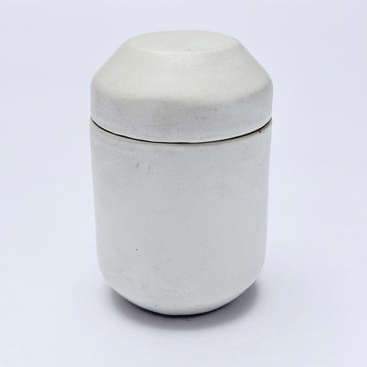TT018 JAPANESE WHITE CERAMIC TEA CANISTER