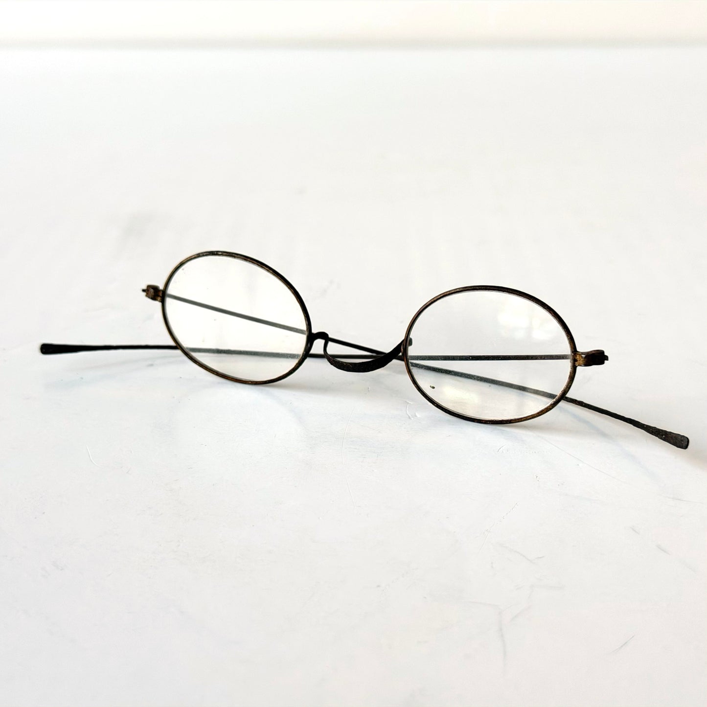 OB127 ANTIQUE READING GLASSES