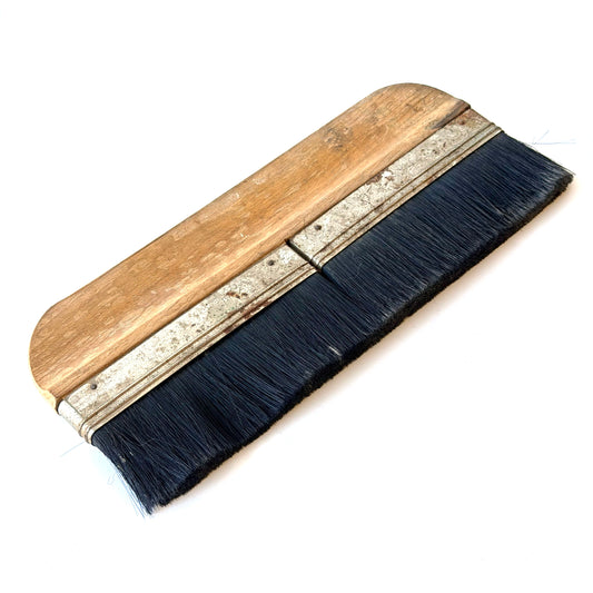 OB133 VINTAGE WALLPAPER BRUSH