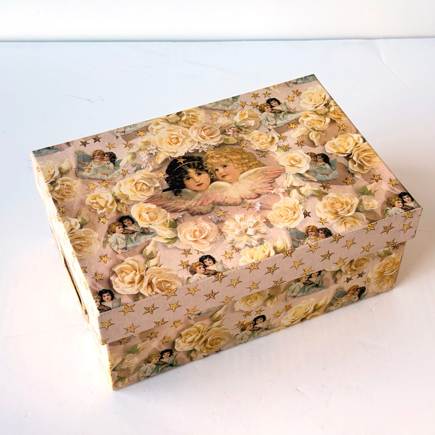 OB143 WHITE ROSE CHERUB STORAGE BOX