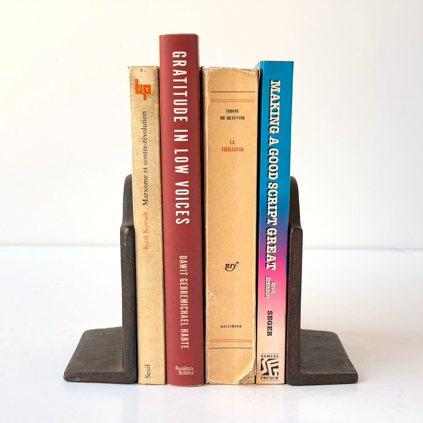 OB144 CAST IRON BOOKENDS
